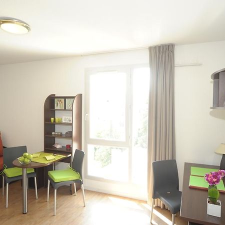Residence Parc Harmonie Lyon Room photo
