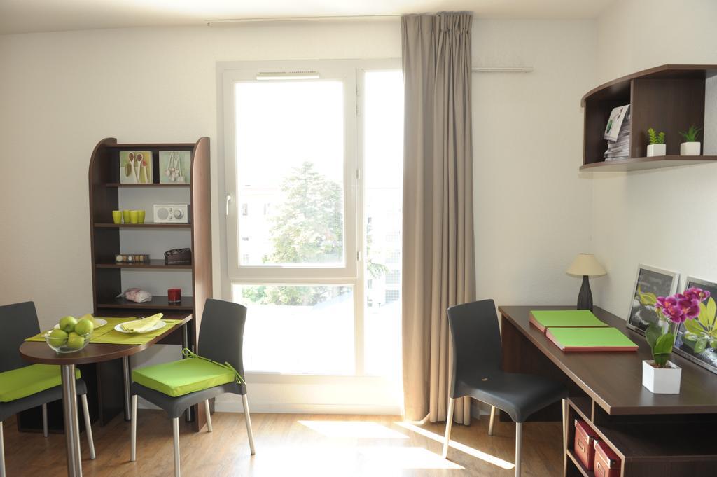 Residence Parc Harmonie Lyon Room photo