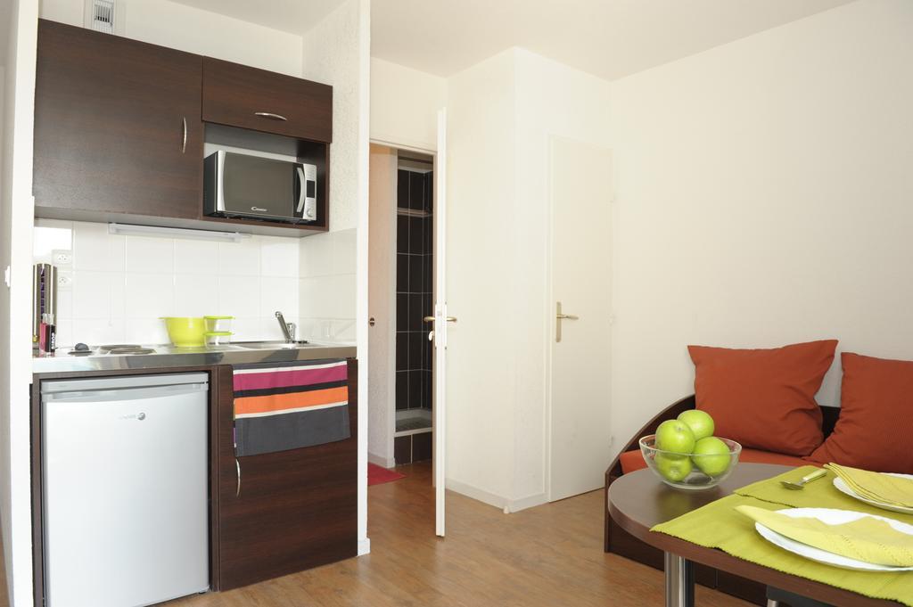 Residence Parc Harmonie Lyon Room photo